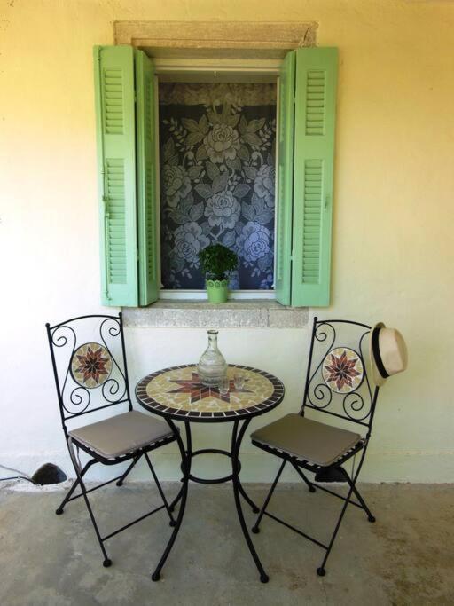 Villa 1882 Vintage à Drymon Extérieur photo